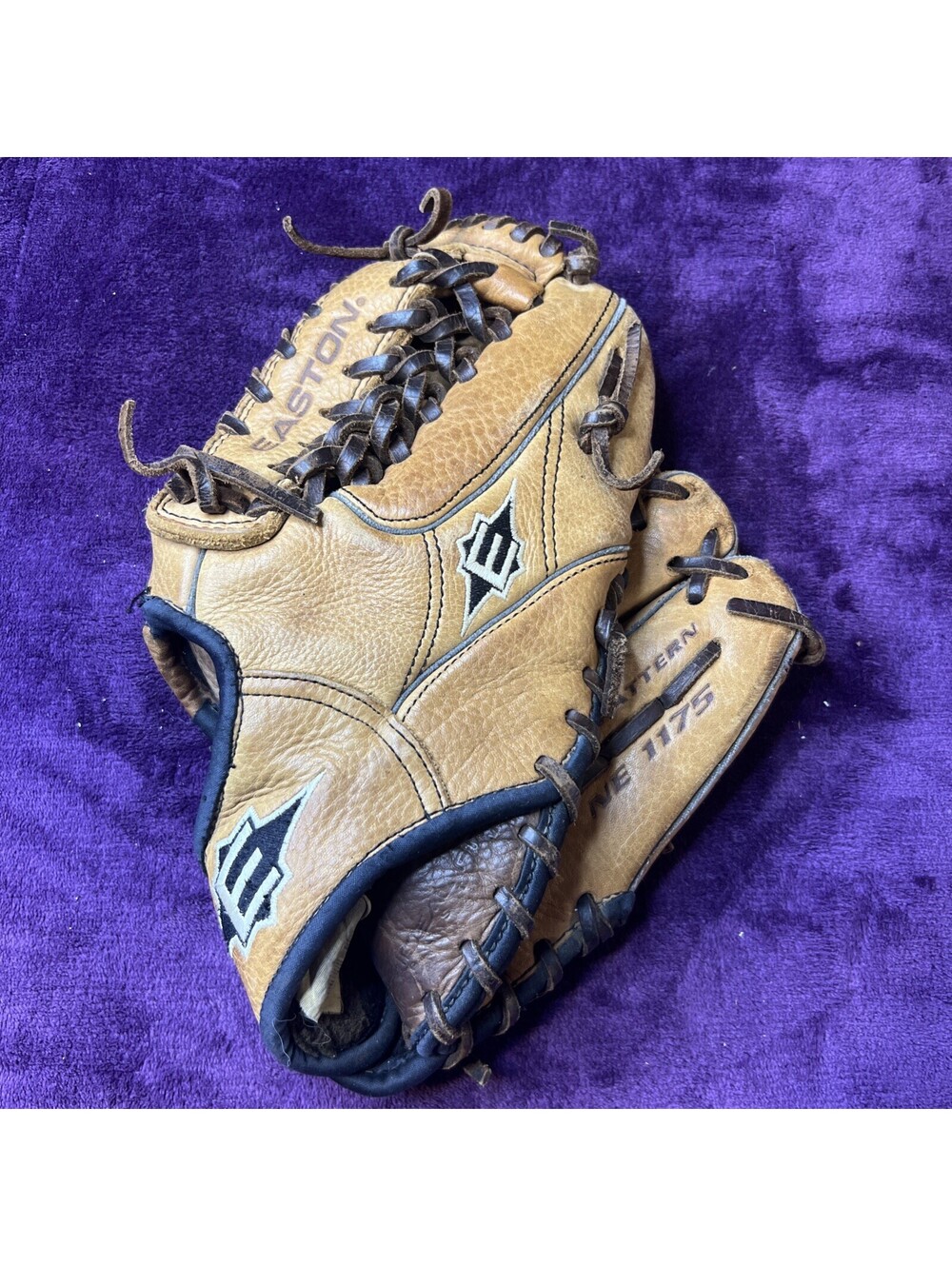 Easton Natural Elite Series Baseball Glove NE1175 11.75" RHT Steer Hide Leather